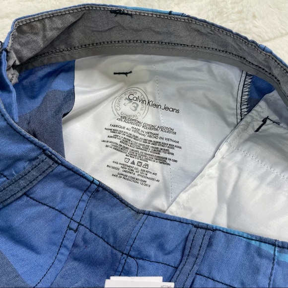 Calvin Klein Blue Stripe Board Shorts Sz 16 NWT - Picture 6 of 6